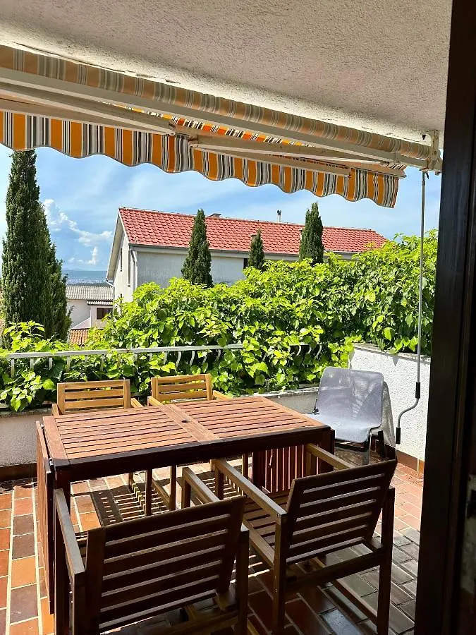 Apartment Summer Home Natali Punat